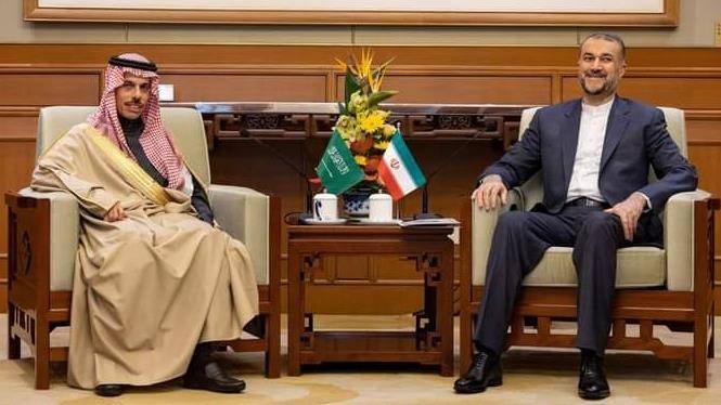 السعودية.. وزير الخارجية الإيراني يصل الرياض