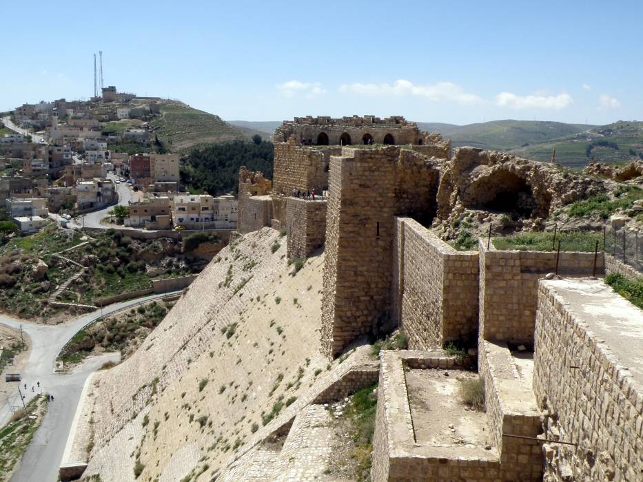 جلسة حوارية حول الشباب والأحزاب السياسية