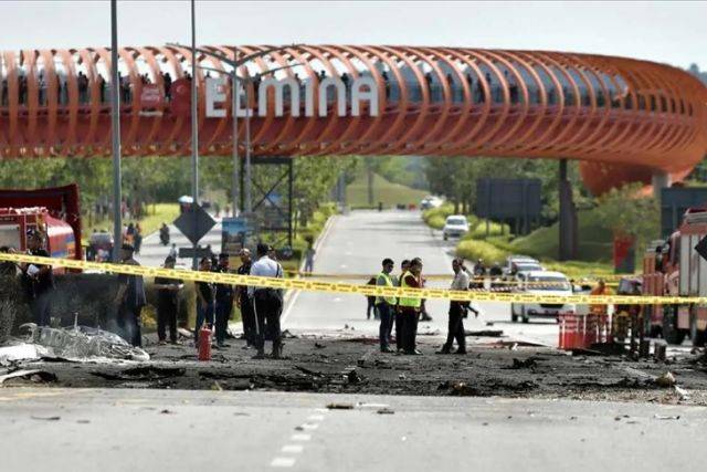 عاجل ...مصرع 10 أشخاص جراء تحطم طائرة خفيفة  في ماليزيا