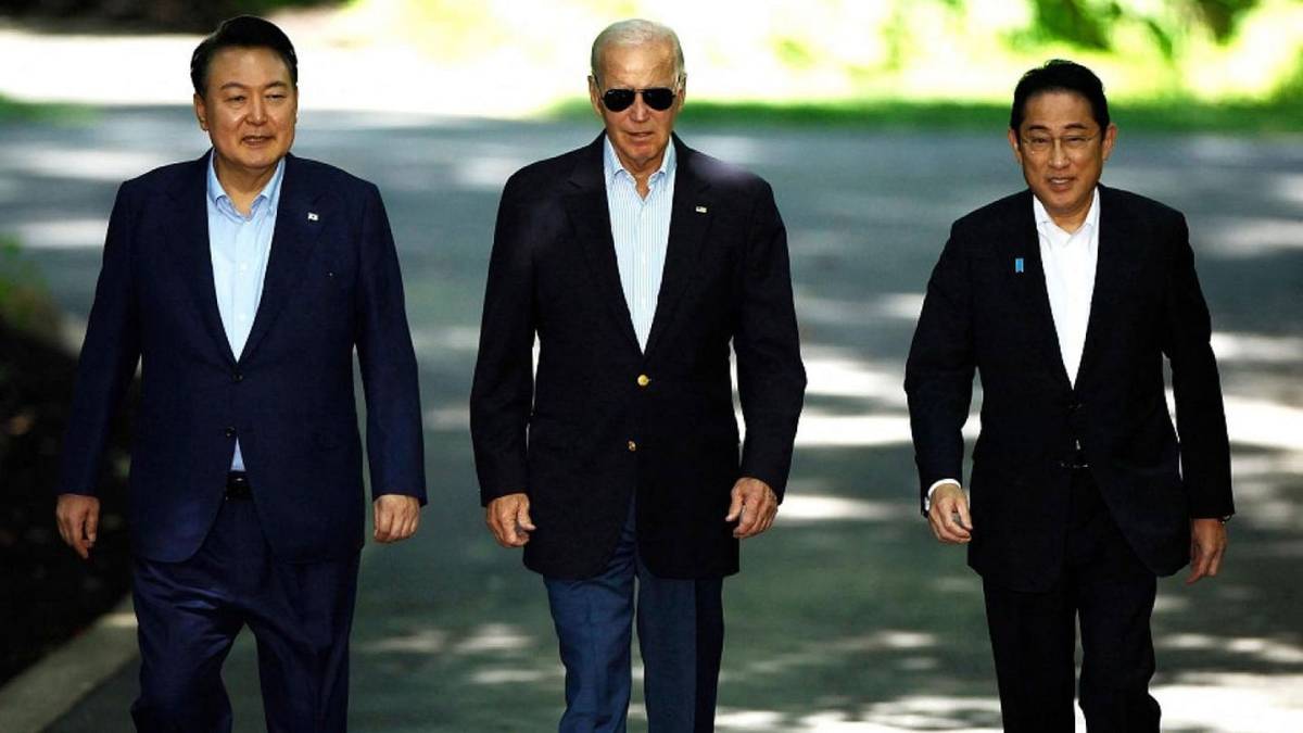 بايدن يدشن حقبة جديدة من التعاون مع سيول وطوكيو