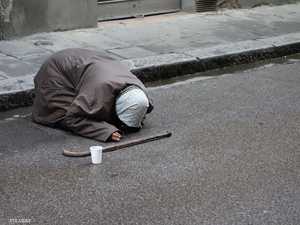 برواتب حكومية.. هل يقضي العراق على ظاهرة التسول؟