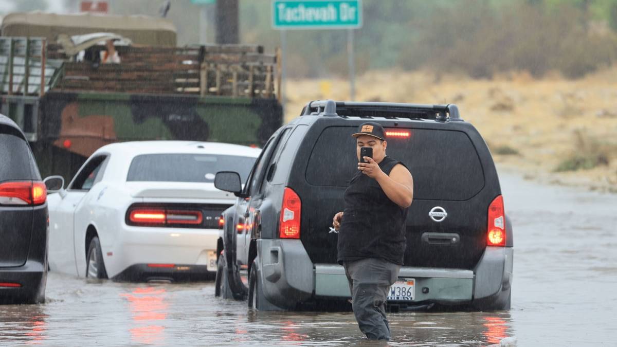 بعد اجتياح شمال المكسيك.. العاصفة هيلاري تصل كاليفورنيا