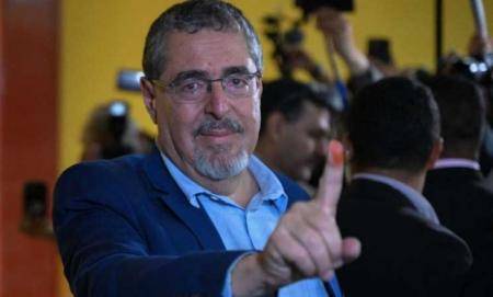 غواتيمالا: فوز برناردو أريفالو في الانتخابات الرئاسية