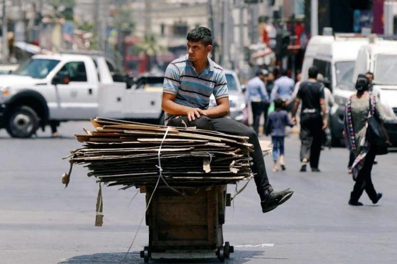 أكثر من نصف الشباب الأردني يحاول الهجرة