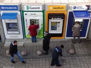 تركيا.. مخاوف بنكية من أضرار الابتعاد عن سياسة حماية الليرة