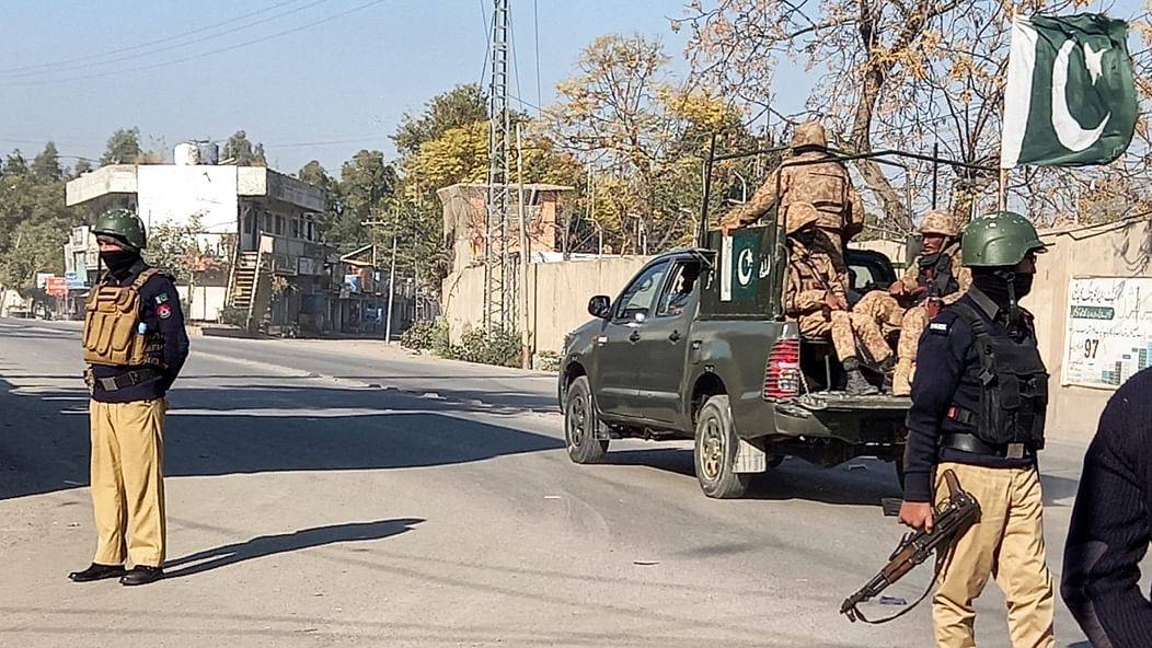 مقتل 6 جنود باكستانيين بهجوم قرب الحدود مع أفغانستان