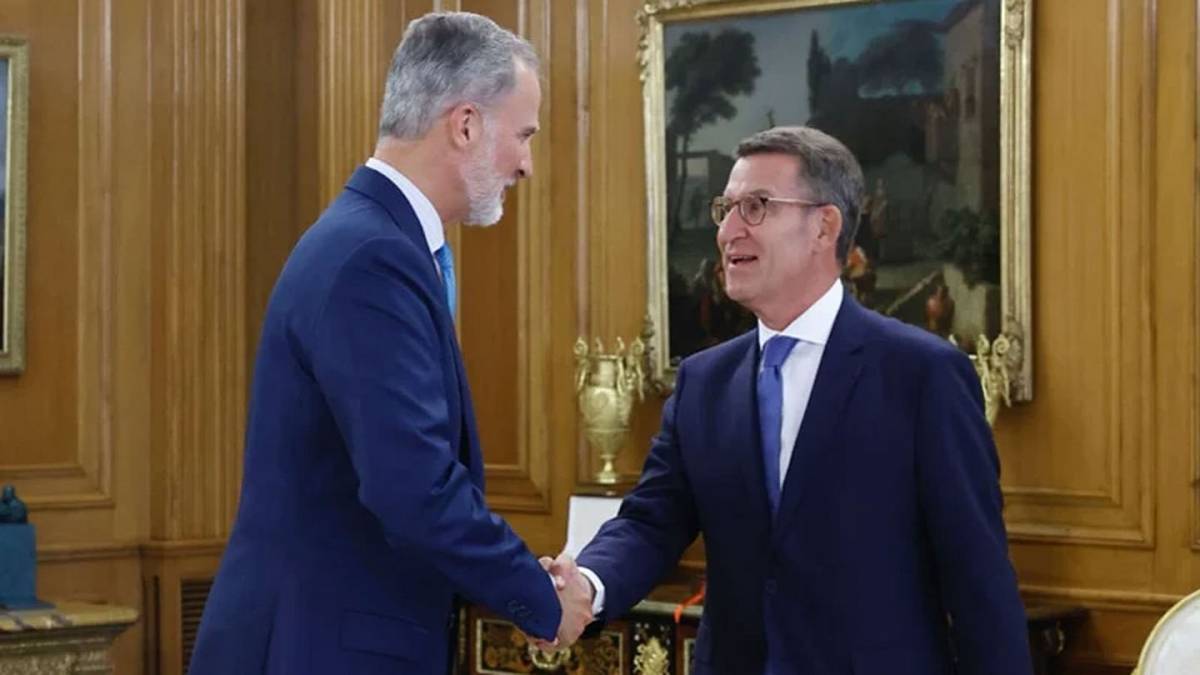 ملك إسبانيا يرشّح زعيم اليمين لرئاسة الحكومة