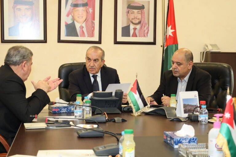 دراسة تحسين خدمات النقل العام في الأردن