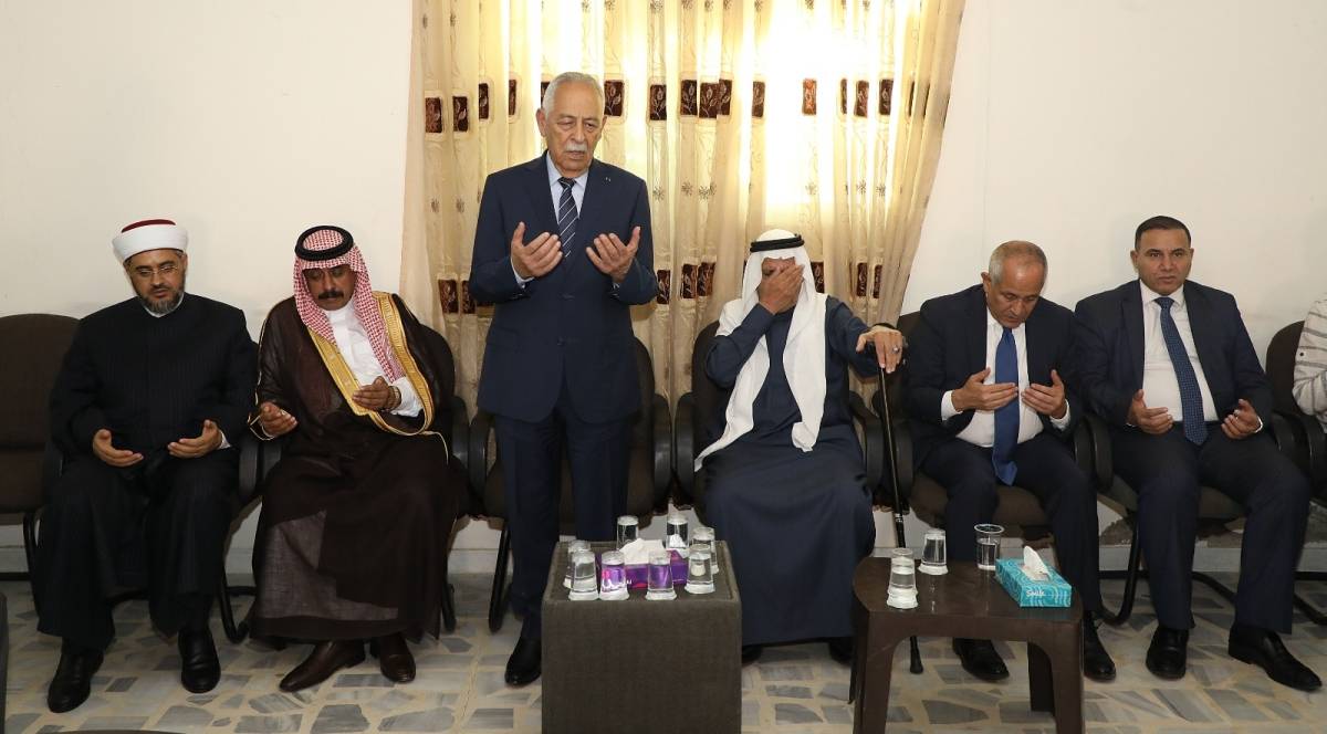 مندوبا عن الملك  وولي العهد... العيسوي يقدم واجب العزاء لعشيرتي الشنيكات والعوامرة