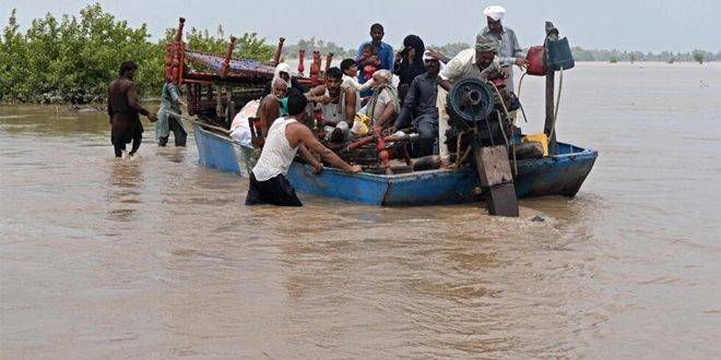 باكستان.. إجلاء نحو 100 ألف شخص جراء فيضانات شرق البلاد
