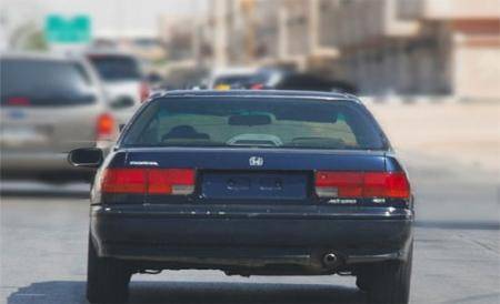 السير: الحبس والغرامة لقيادة مركبة دون لوحة أرقام