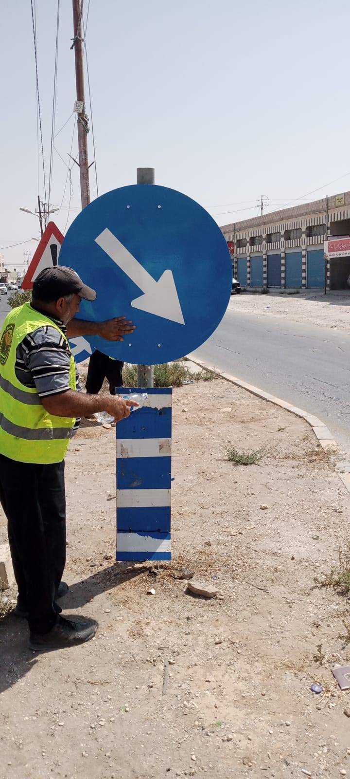 الاشغال: انهاء مشاريع ابنية وتعبيد طرق والفرق الميدانية تواصل اعمال الصيانة في مواقع مختلفة...صور