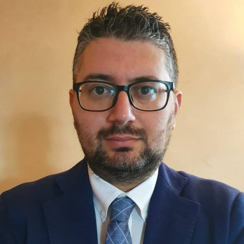 محلل إيطالي يعلّق على انضمام مصر والسعودية والإمارات لـبريكس