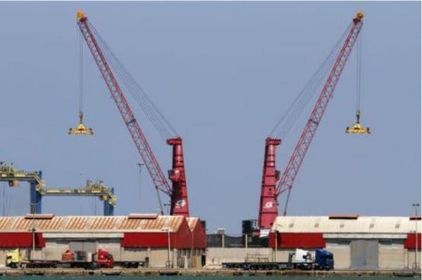 أوكرانيا تطلب من لبنان منع رسو سفينة سورية تحمل ذرة مسروقة