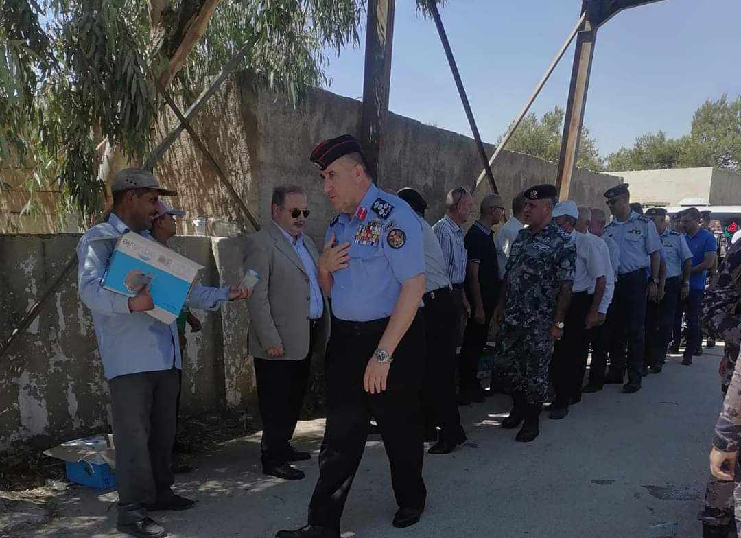 العميد العدوان يشارك في  تشييع جثمان العقيد المهندس انيس محمد دودخ ...صور