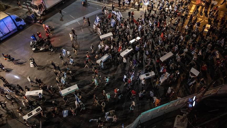 عشرات آلاف الإسرائيليين يتظاهرون ضد التعديلات القضائية