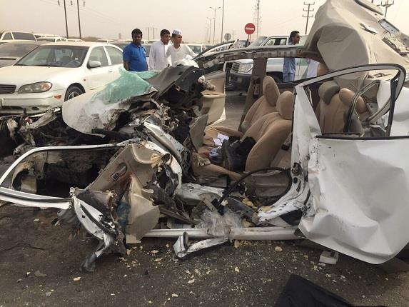 مقتل 6 أشخاص إثر سقوط حافلة في وادي شمال باكستان