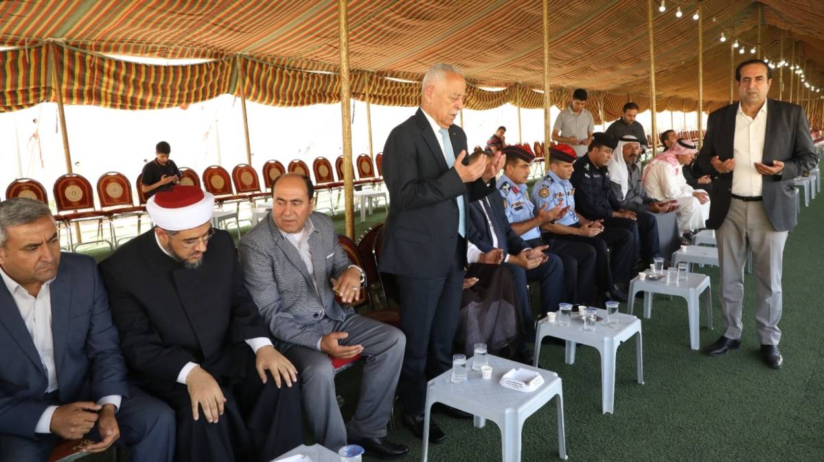 مندوبا عن  الملك وولي العهد ..العيسوي يعزي  عشيرة الزواهرة.
