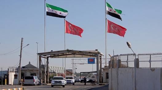 نواب أميركيون يزورون منطقة خاضعة للمعارضة في شمال سوريا