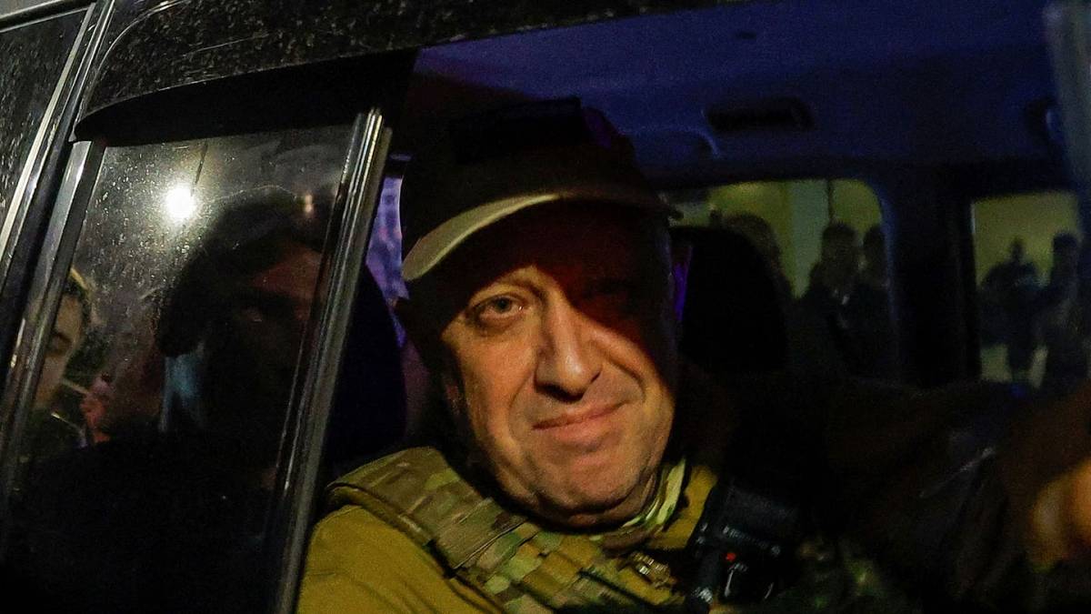 بعد إصلاحات مُريبة.. روسيا تحقق مع مهندس طائرة بريغوجين