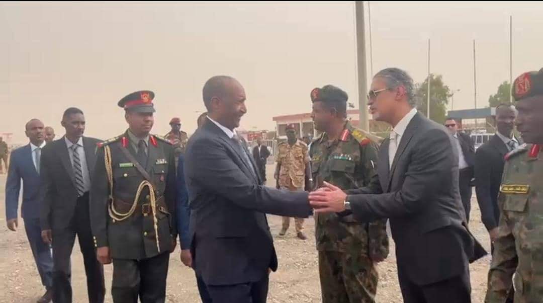 الفريق برهان يتوجه إلى جمهورية مصر العربية