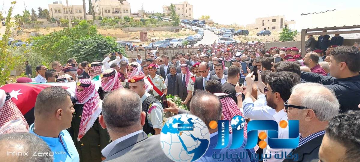 عاجل :يحدث الآن ...الملك يشارك  في تشييع جثمان الفريق المتقاعد العين جمال الشوابكة..صور