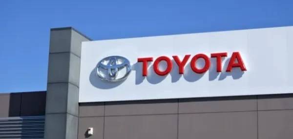 تويوتا توقف إنتاج مصانعها في اليابان بسبب تعطل النظام