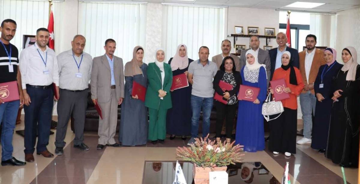 صندوق المعونة يكرم فائزين بجائزة الموظف المتميز