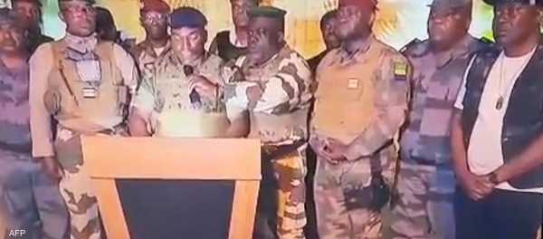 الرسالة التي غيرت الموازين.. هذا ما قاله ضباط الغابون