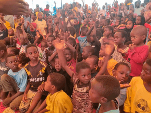 بـفن العرائس.. أطفال السودان يتحدون كوابيس الحرب