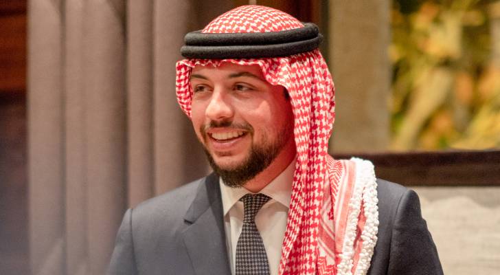 ولي العهد يطمئن على صحة طالب الرفاعي