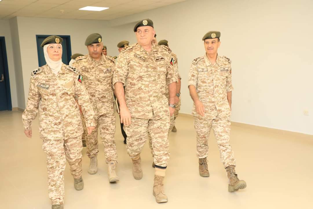 العميد الرزيقات  يتفقد مجمع الأميرة عائشة بنت الحسين الطبي...صور