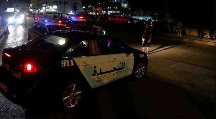 الكرك.. شقيقتان ترميان جثة طفل بالوادي