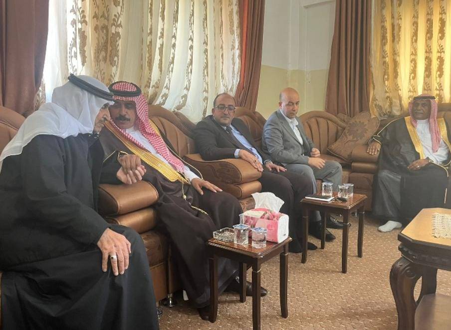 الحجايا يعود المبيضين واللحاويه للاطمئنان على صحتهم...صور