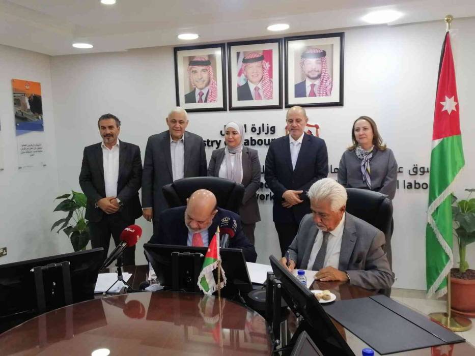 عقد عمل جماعي جديد للعاملين في التعليم الخاص