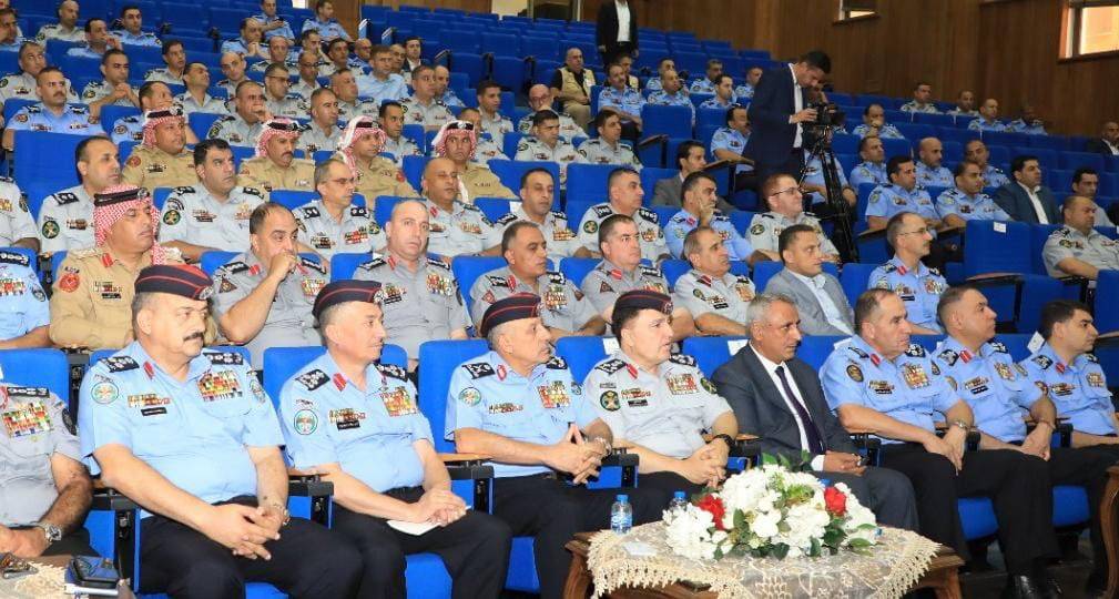 مدير الأمن العام يرعى ندوة الاستراتيجية الحديثة للعلاقات العامة في أكاديمية الأمير الحسين للحماية المدنية.