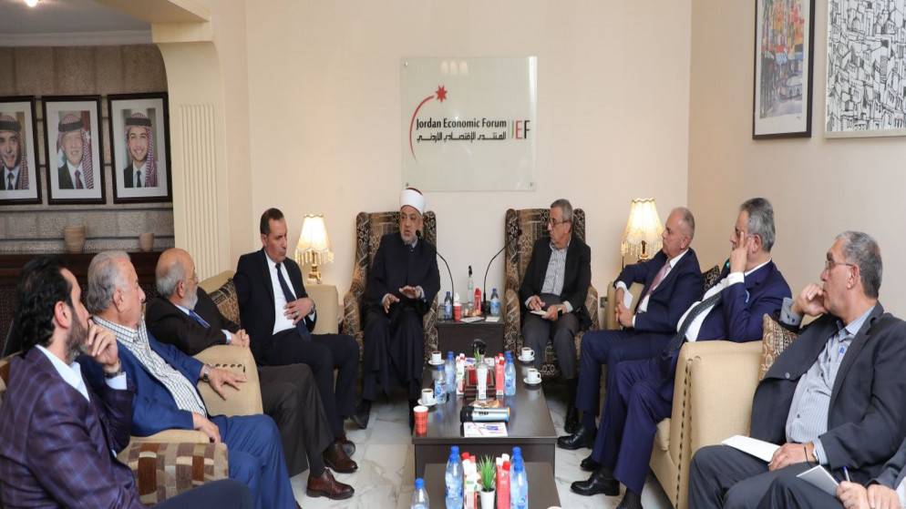 وزير الأوقاف: تنمية أموال الأوقاف توفر فرص عمل للتخفيف من البطالة