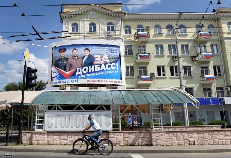 روسيا تجري انتخابات مبكرة في الأراضي المتنازع عليها مع أوكرانيا