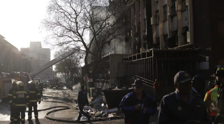 حريق «جوهانسبرج» يدخل ضمن الأكثر فتكا بـ74 قتيلًا