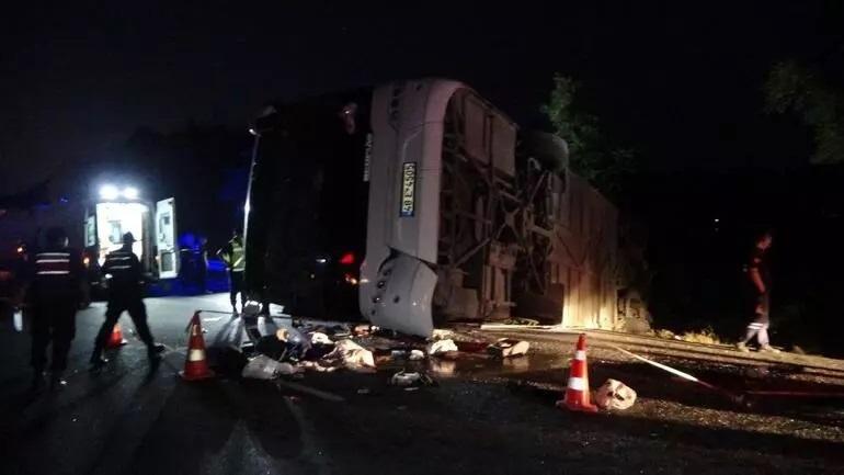 مصرع 6 أشخاص وإصابة العشرات بحادث مروع في تركيا  صور