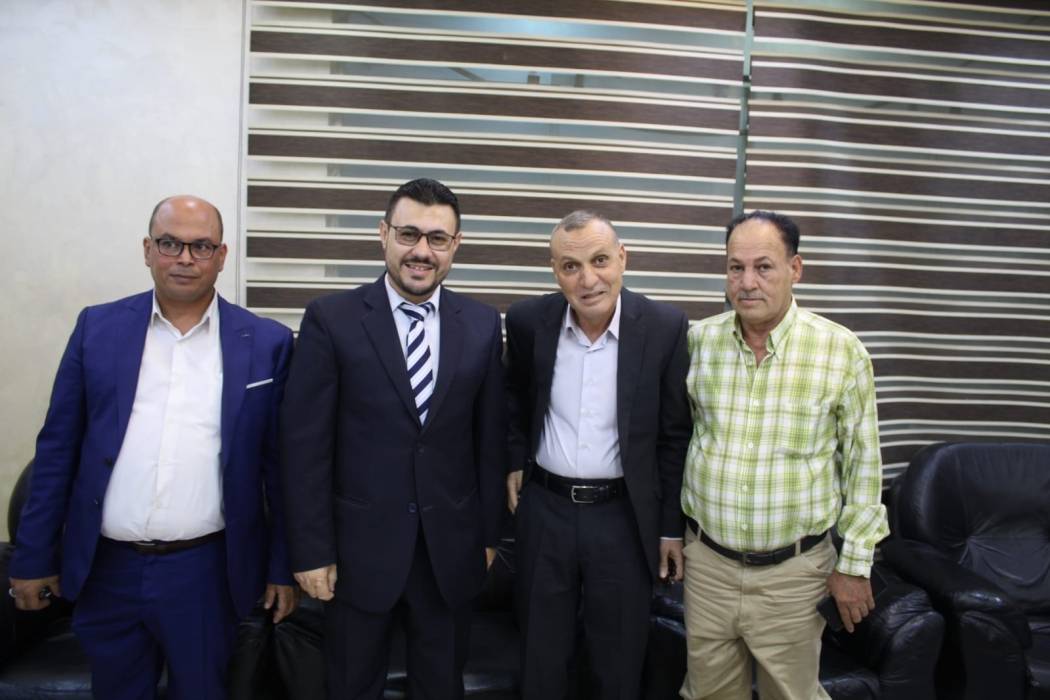 خرفان يكرم رؤساء وأعضاء لجنة خدمات البقعة ومتفوقي التوجيهي
