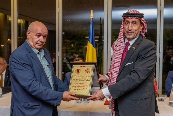 الجالية الأردنية في رومانيا تكرم السفير القضاة