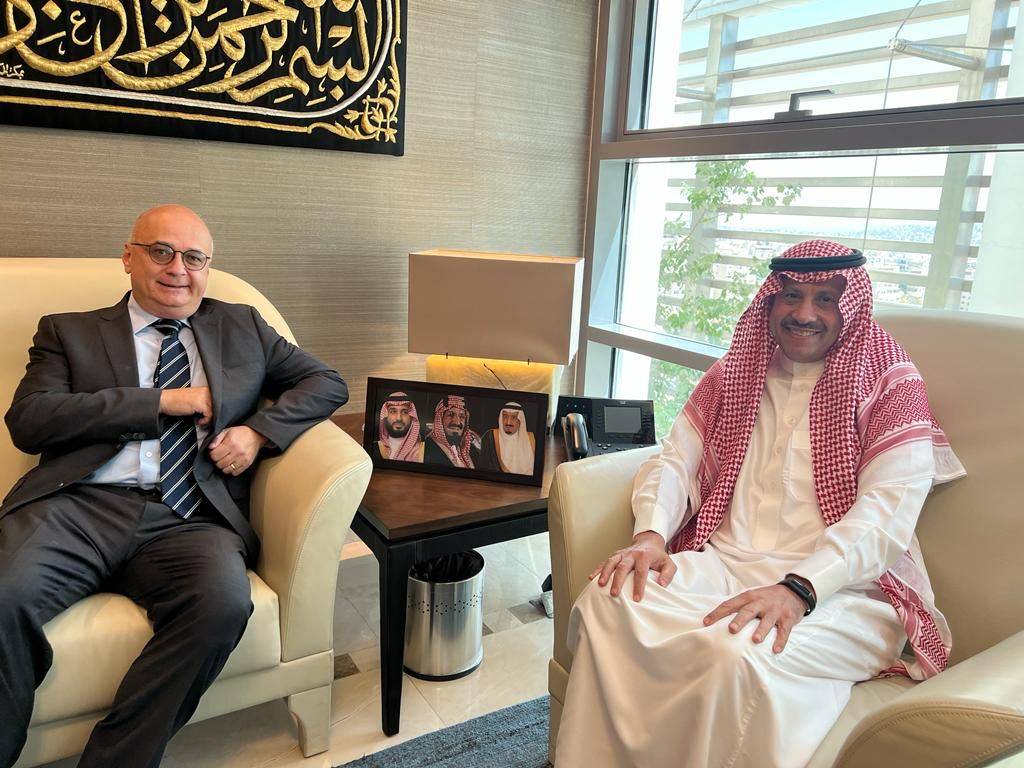 السديري يستقبل السفير الروسي لدى الأردن غليب ديسياتنيكوف