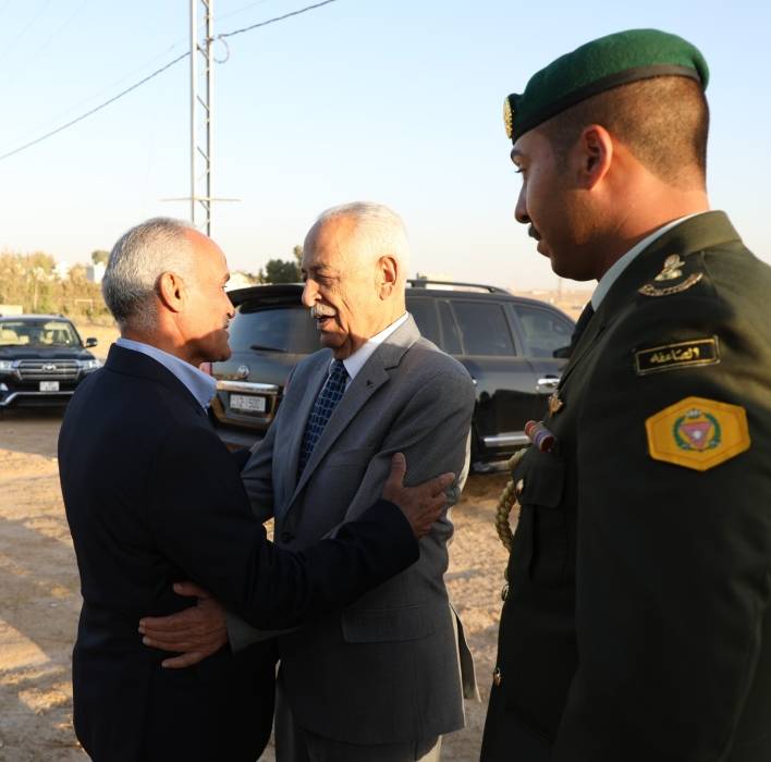مندوبا عن  الملك و ولي  العهد... العيسوي  يعزي قبيلة بني صخر الزبن  والعدوان ...صور