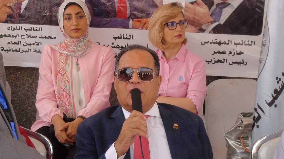 بحضور رئيس الهيئة البرلمانية للحزب..الشعب الجمهوري ينظم قافلة طبية مجانية استقبلت آلاف المرضى بالجيزة