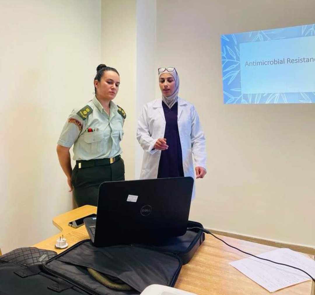 مستشفى الملكة علياء العسكري يعقد ورشة عمل تثقيفية بعنوان مقاومة المضادات الحيوية ...صور