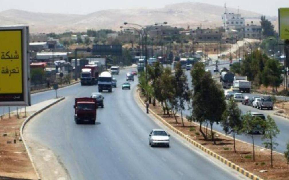 الأشغال تعلن عن تحويلة جزئية ومؤقتة لتركيب نفق مشاة على اتوستراد الزرقاء