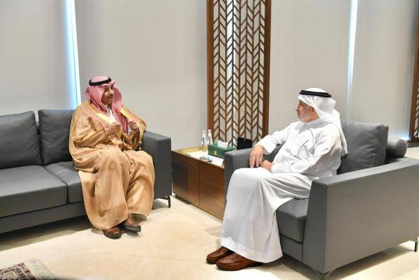 السديري يلتقي المشرف العام على مركز الملك سلمان للإغاثة