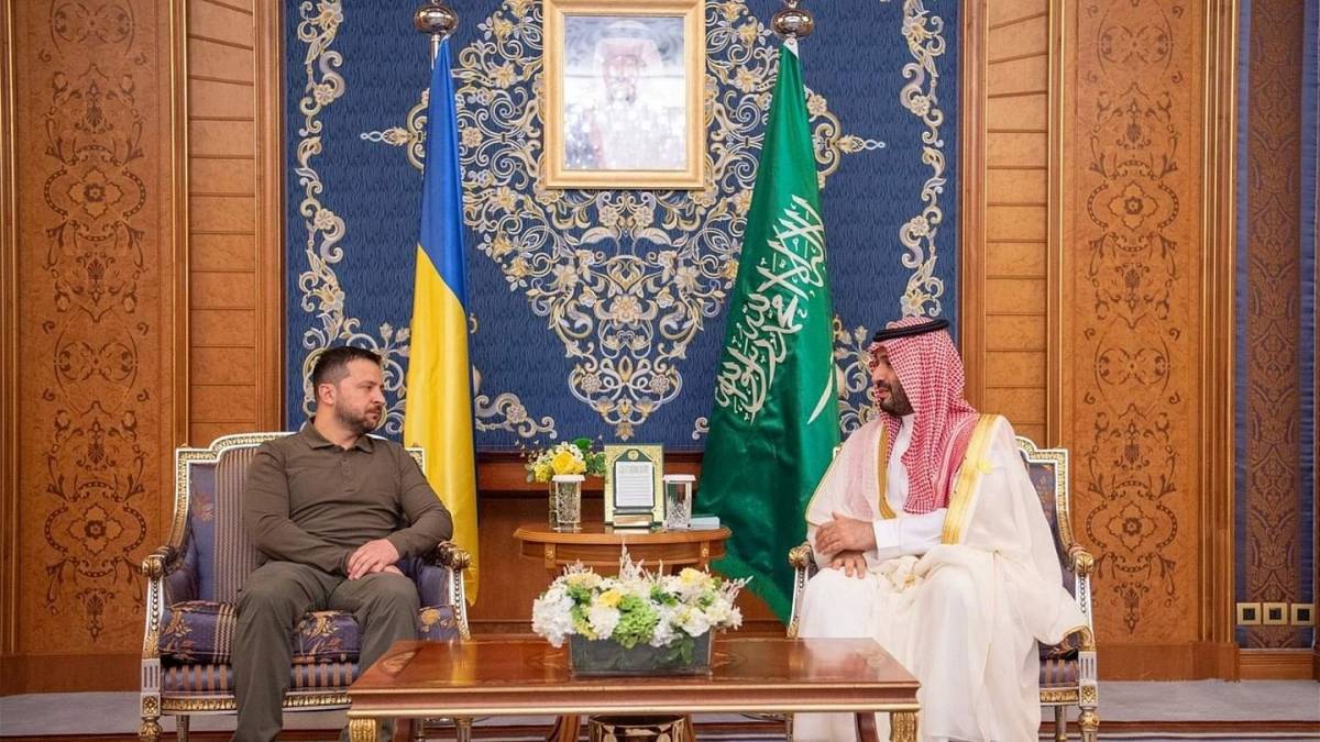 ماذا دار بين زيلينسكي ومحمد بن سلمان ؟