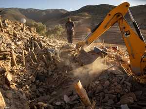 زلزال المغرب.. تواصل جهود الإغاثة وخوف من حصيلة القتلى